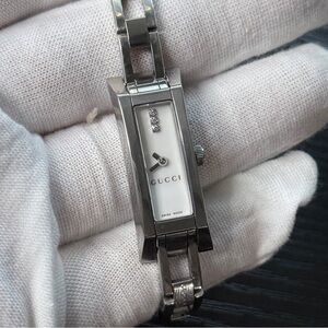 Gucci With Diamond Mother-of-Pearl Dial 110 Series Stainless Women's Watch W COA